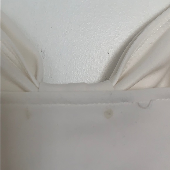 White/Cream Bow Front Crop Top with Front Cutout - Picture 5 of 6